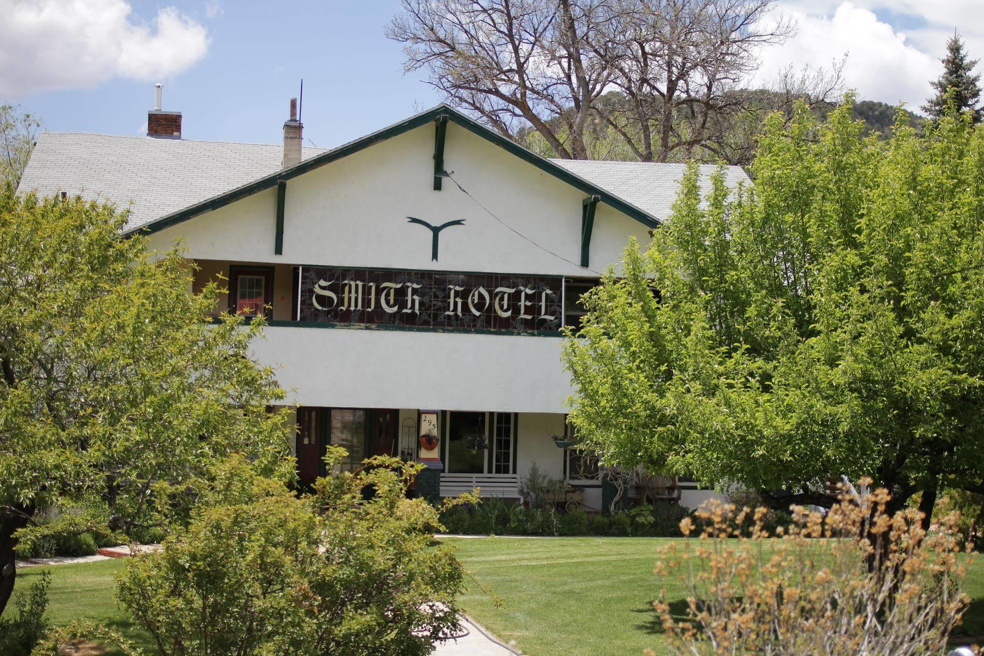 Historic Smith Hotel B&B グレンデール エクステリア 写真